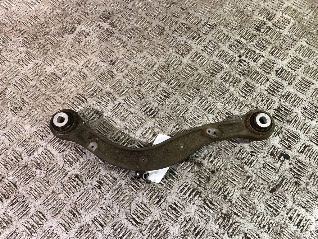 Rear control arm