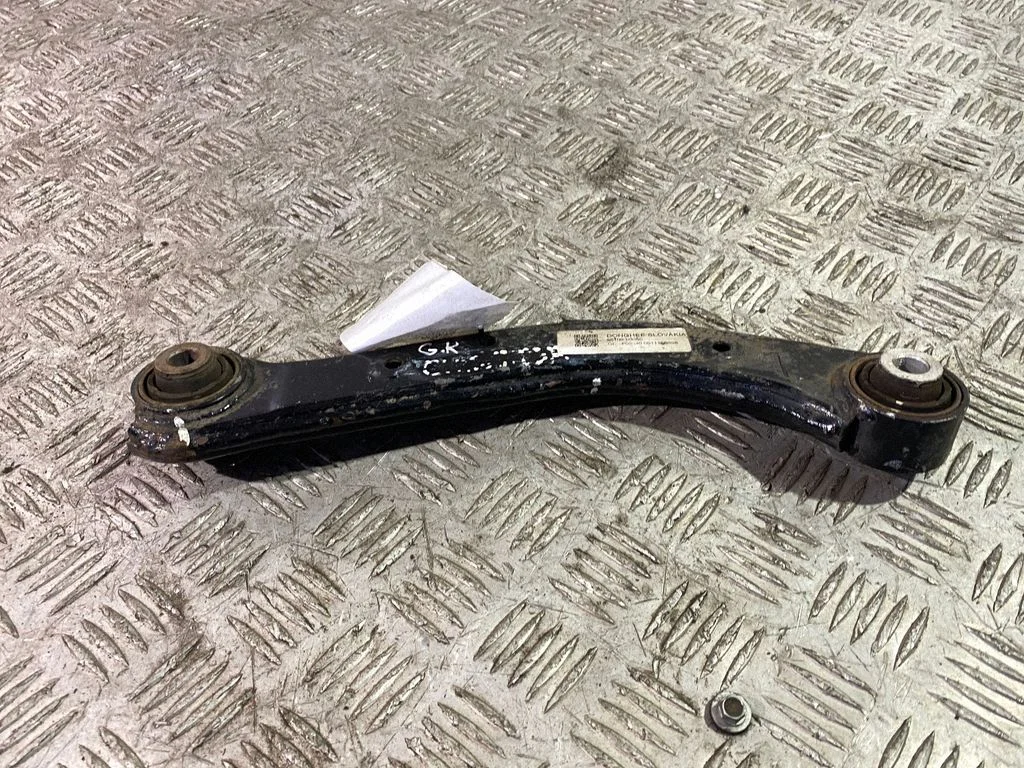 Rear control arm 55100D3050