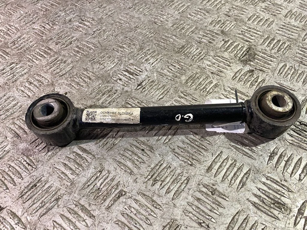Rear control arm 55250D7000