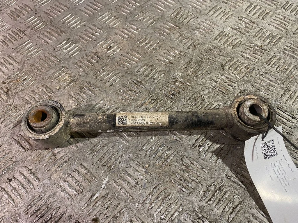 Rear control arm 55250D7000