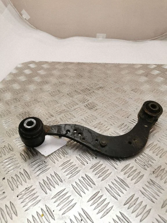 Rear control arm
