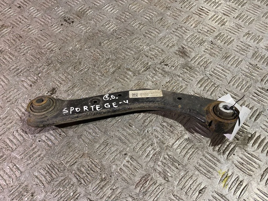 Rear control arm 65100D3050