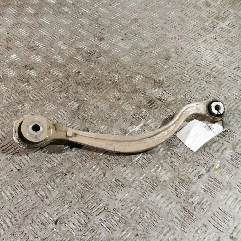 Rear control arm – left