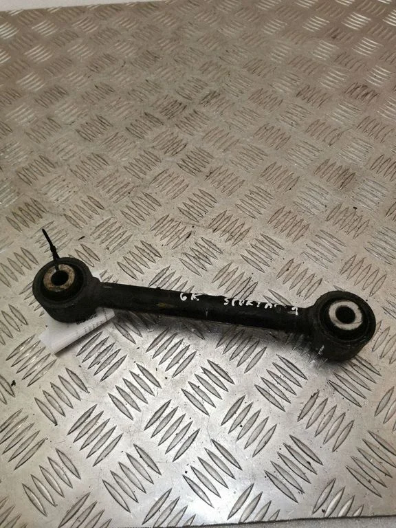 Rear control arm 55250D7000