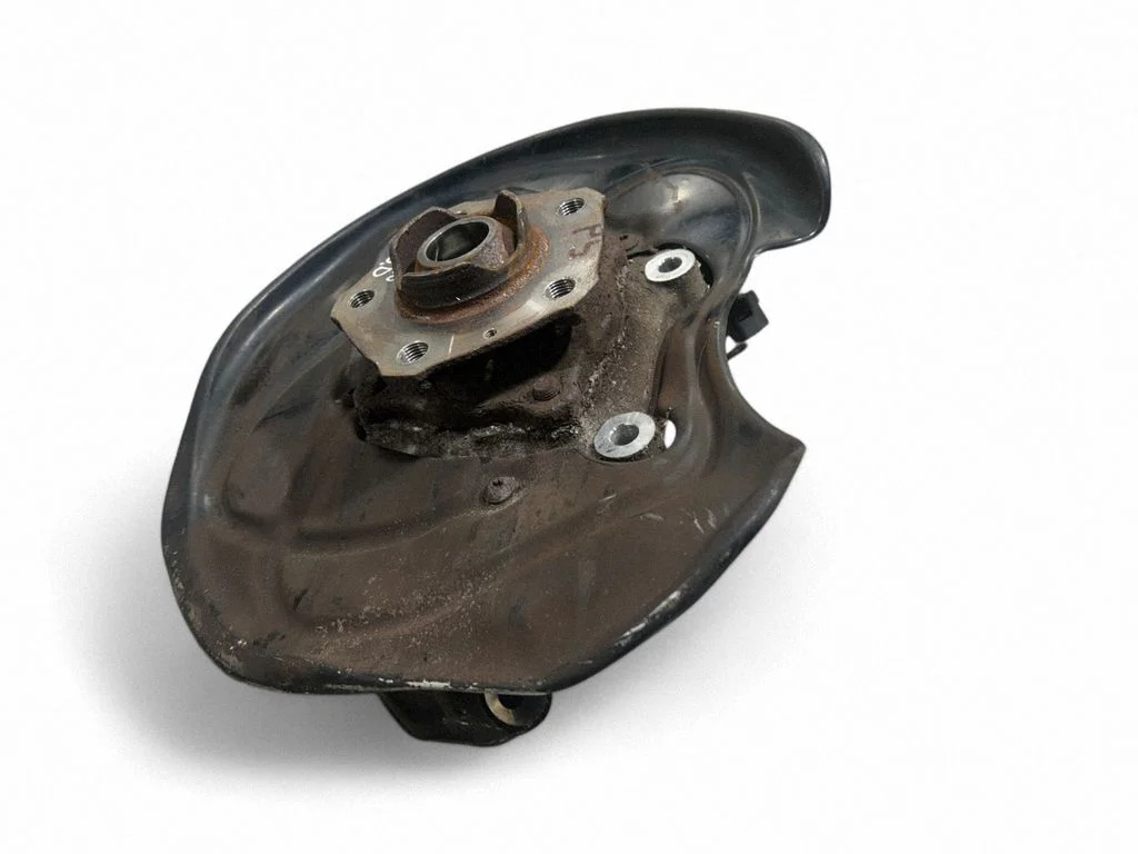 Tagumine rumm 4KE505432C