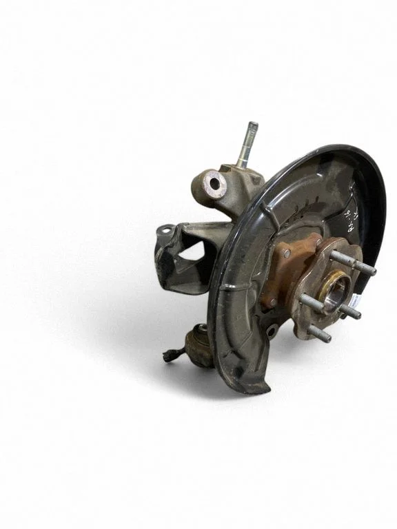 Rear wheel hub – left