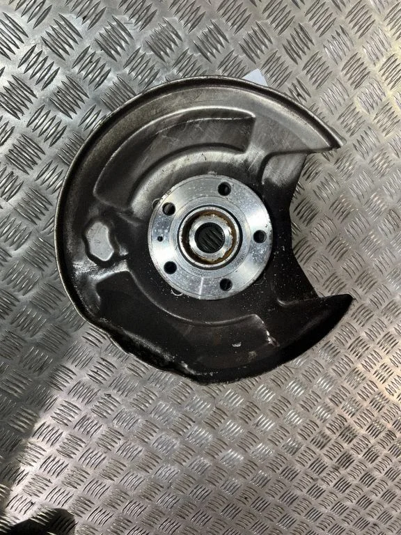 Rear wheel hub 31658320