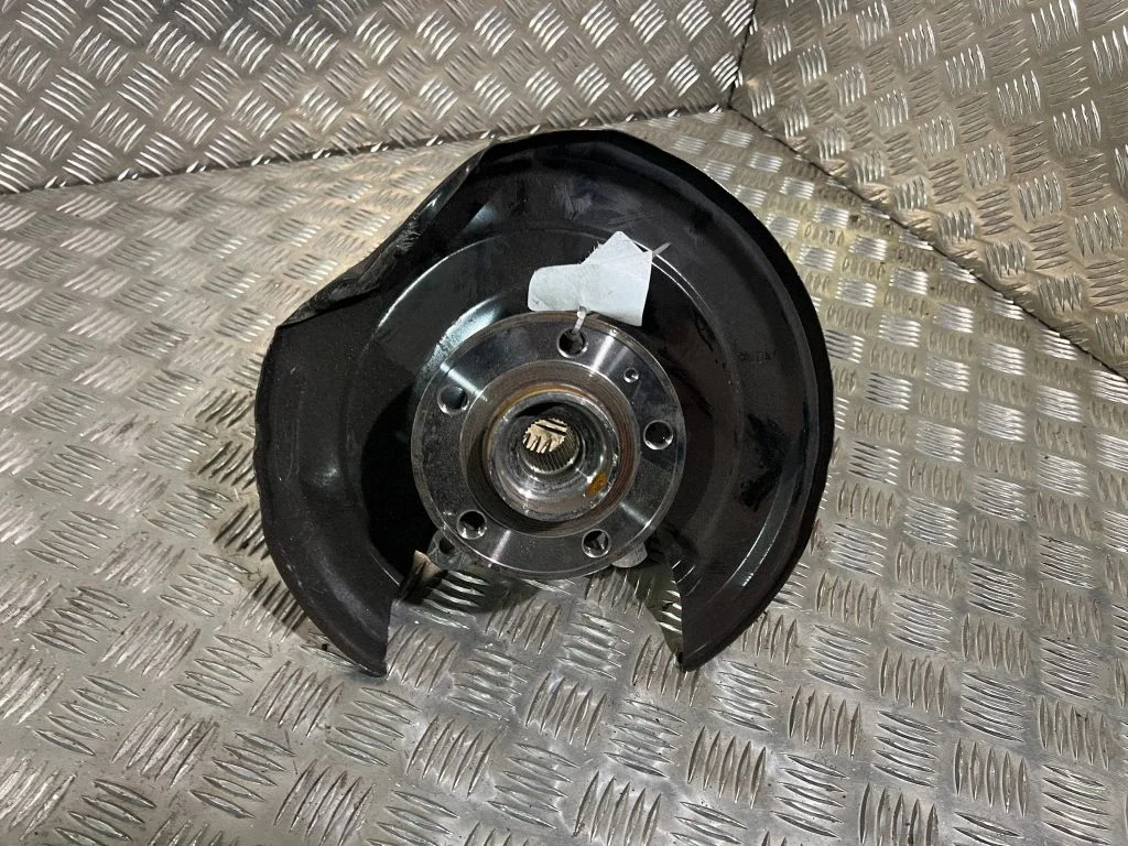Rear wheel hub 32221149