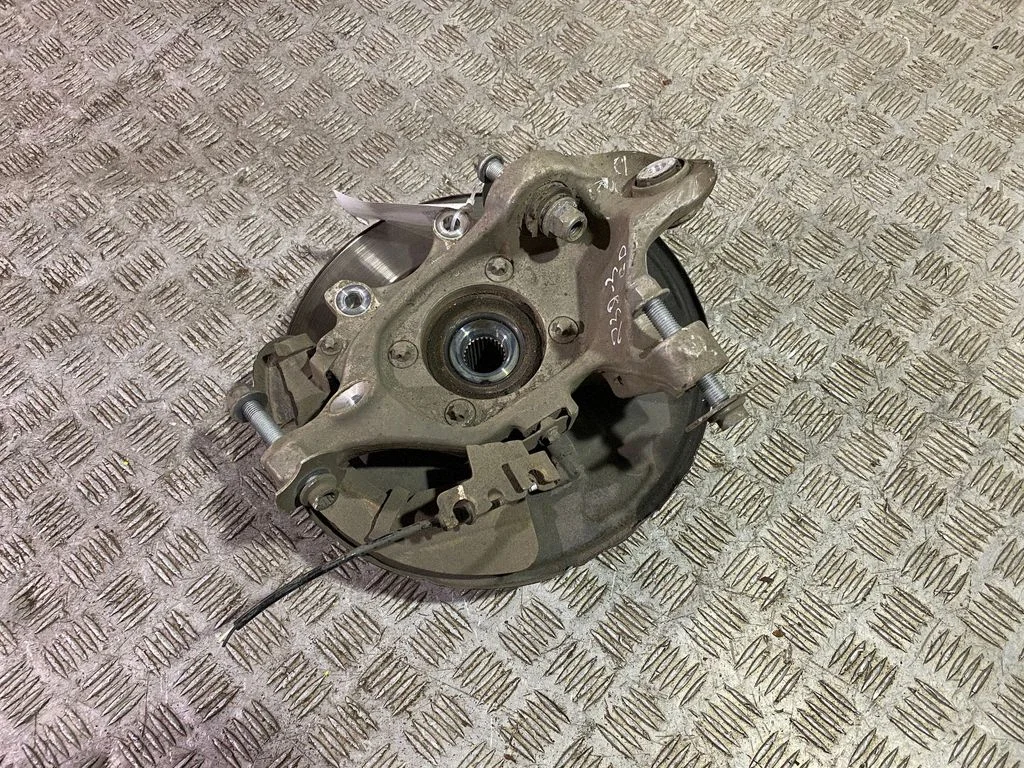 Rear wheel hub 2133205