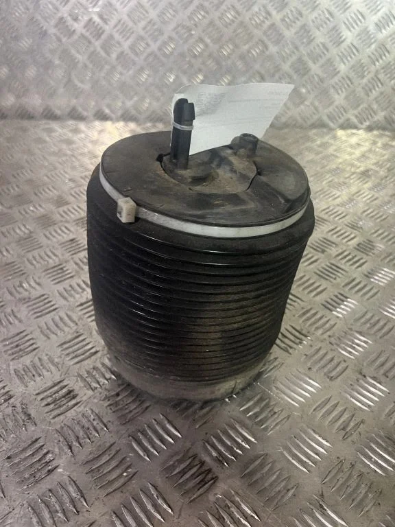 Aizmugurējais pneimatiskais (gaisa) spilvens – Volvo XC90 (2014-)