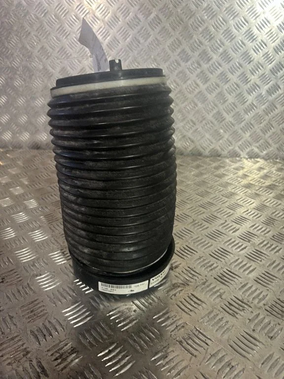 Aizmugurējais pneimatiskais (gaisa) spilvens – Volvo XC90 (2014-)