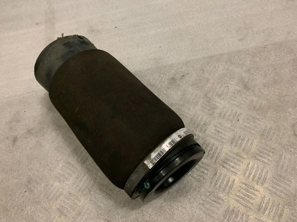 Rear air suspension bag/shock absorber – Jeep Grand Cherokee (2010-2021)