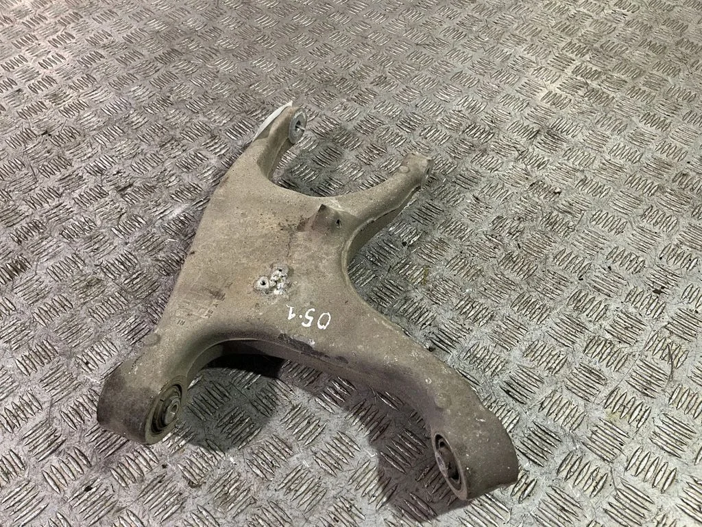 Rear upper control arm/wishbone – Audi Q5 SQ5 8R (2008-2017)