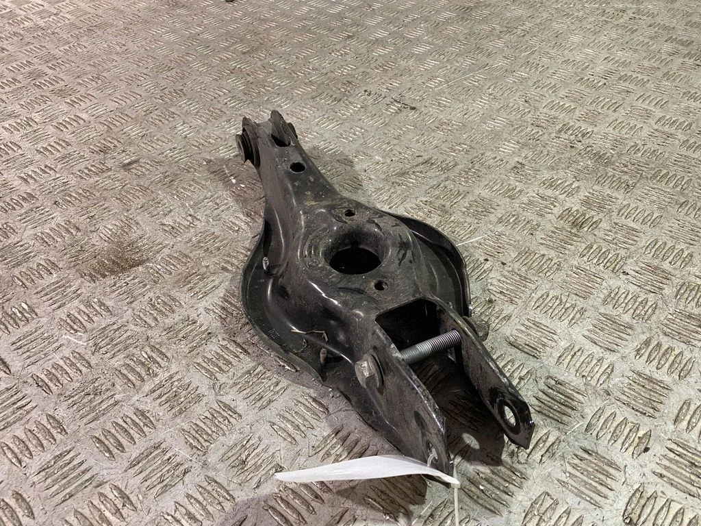 Rear upper control arm/wishbone 6792541