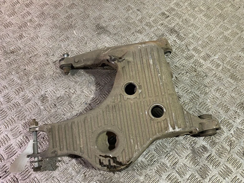 Rear upper control arm/wishbone – Land Rover Discovery Sport (2014-)