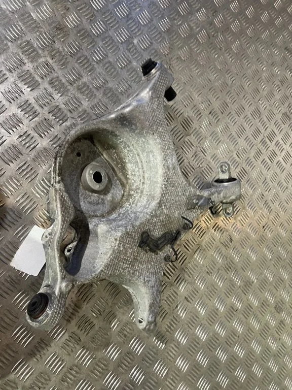 Tagumine ülemine õõtshoob 32246515