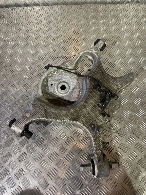 Tagumine ülemine õõtshoob 32246514
