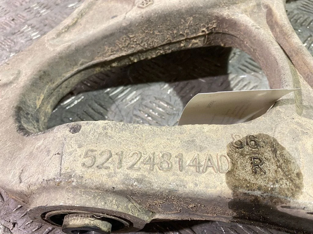 Rear upper control arm/wishbone 52124814AD