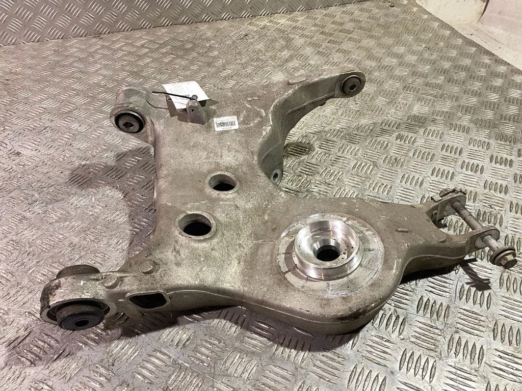 Tagumine ülemine õõtshoob JPLA5B530BA