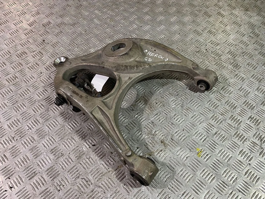 Tagumine ülemine õõtshoob – Jeep Grand Cherokee (2010-2021)