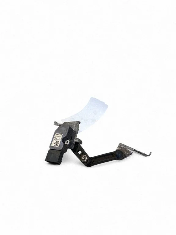Rear air suspension level height sensor – Volvo XC90 (2014-)