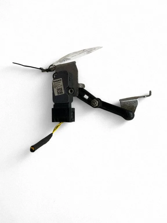 Rear air suspension level height sensor – Volvo XC90 (2014-)