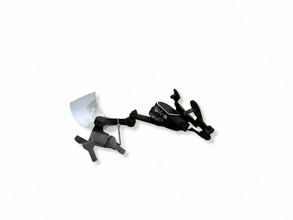 Rear air suspension level height sensor A0009053704