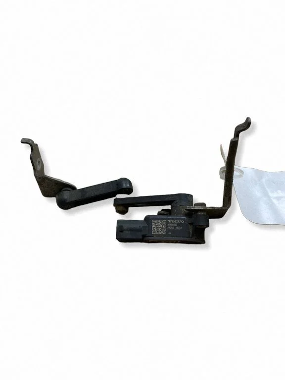 Rear air suspension level height sensor – Volvo XC90 (2014-)