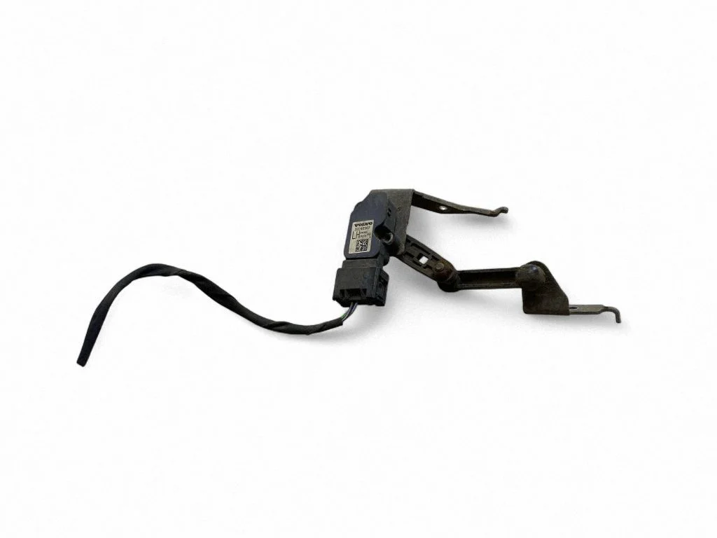 Aizmugurējās gaisa balstiekārtas augstuma sensors – Volvo XC90 (2014-)