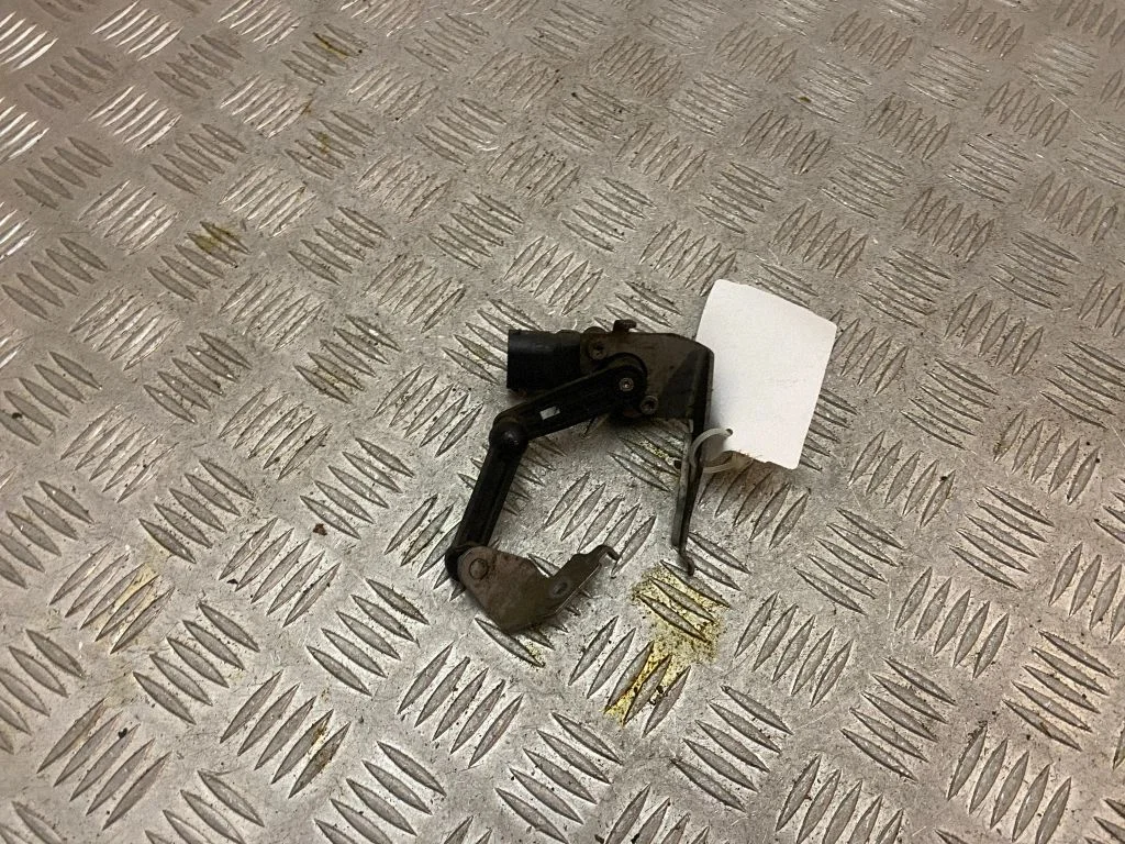 Aizmugurējās gaisa balstiekārtas augstuma sensors – Volvo XC90 (2014-)