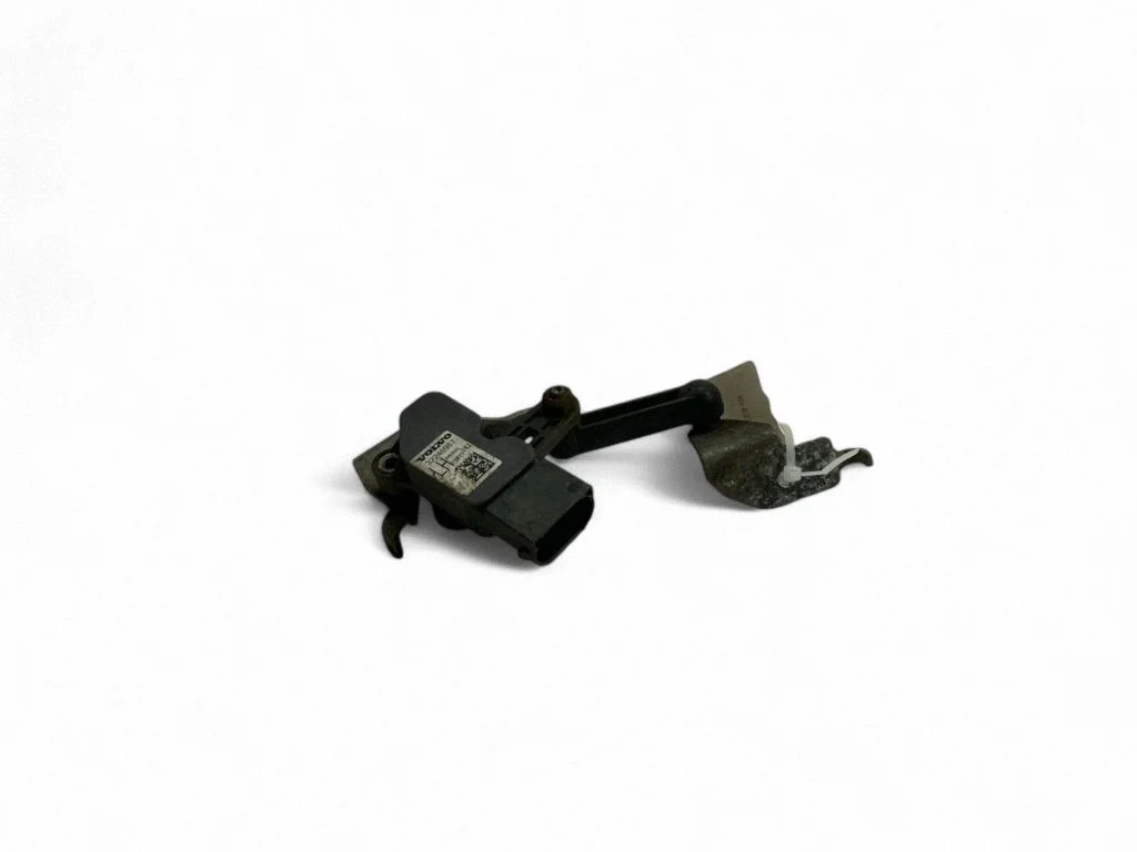 Aizmugurējās gaisa balstiekārtas augstuma sensors – Volvo XC90 (2014-)