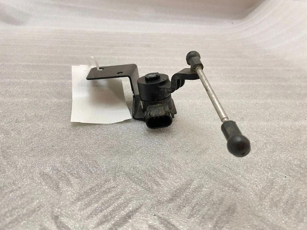 Rear air suspension level height sensor – Jeep Grand Cherokee (2010-2021)