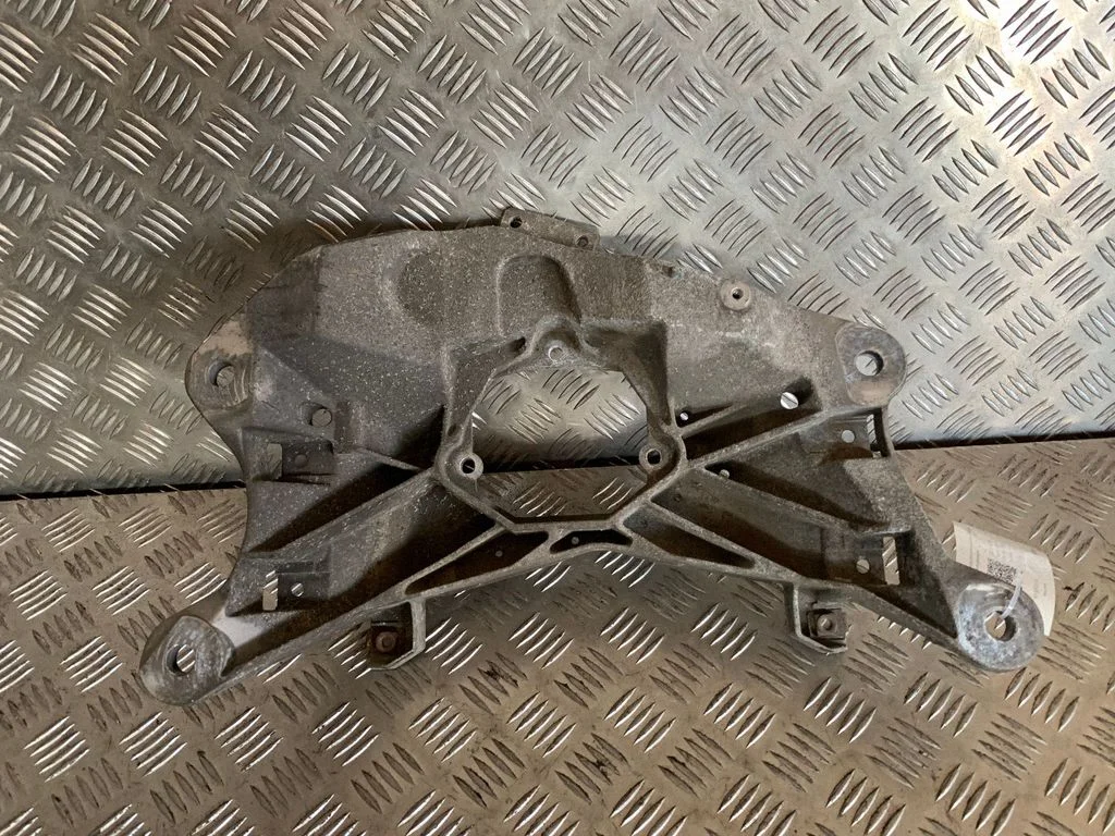 Gearbox mounting bracket 4H0399263L