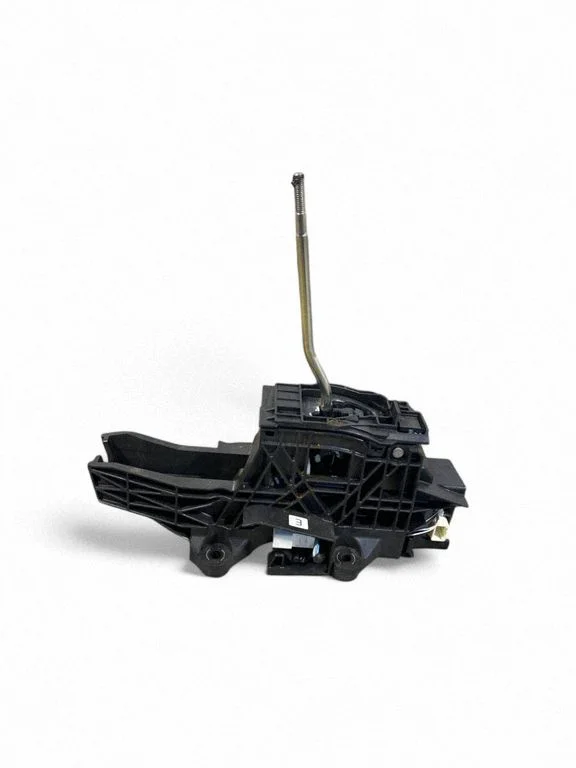 Gear selector mechanism – Toyota Land Cruiser (J150) (2009-)
