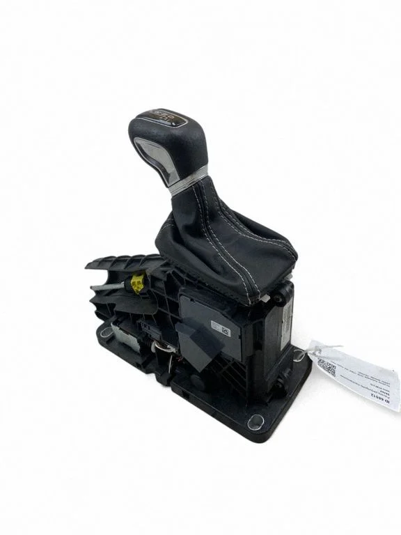 Gear selector mechanism 32240021