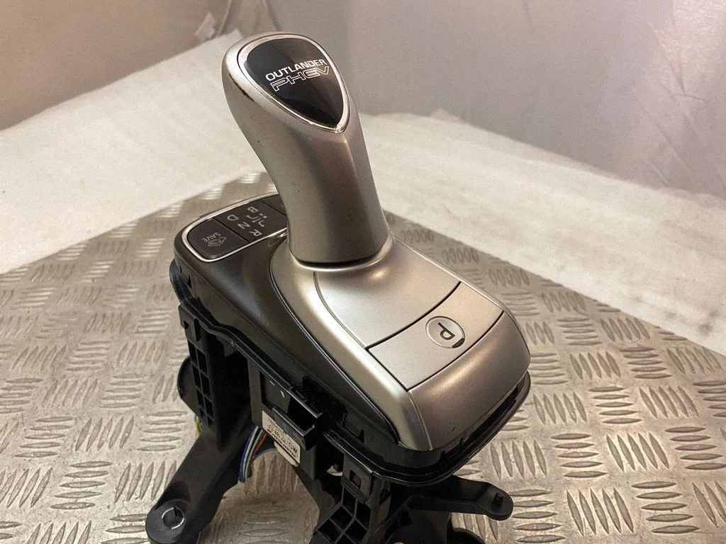 Gear selector mechanism 2400A355