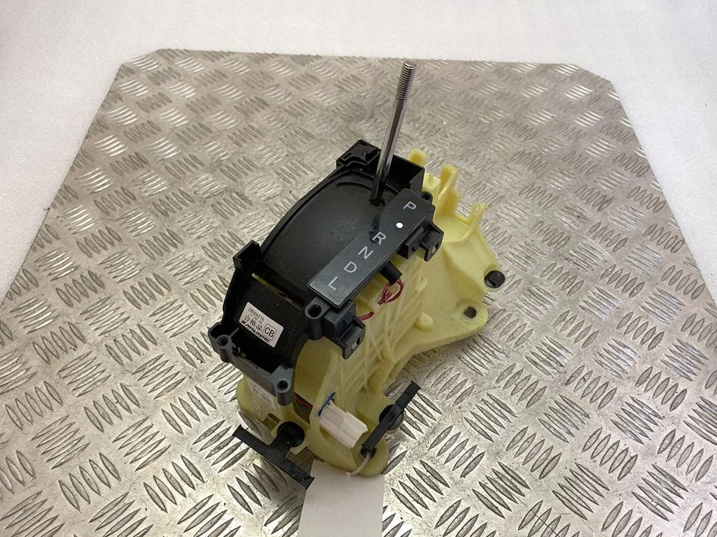 Gear selector mechanism 2400AQ376