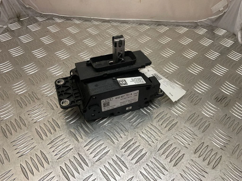 Gear selector mechanism 4H2927731A