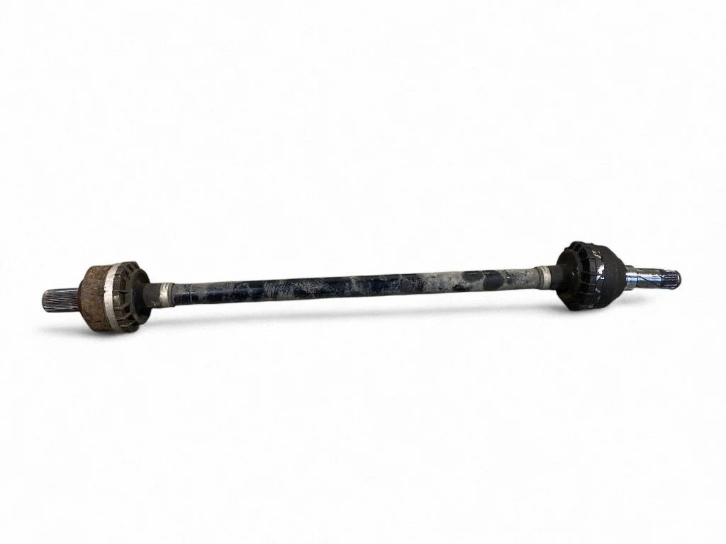 Rear driveshaft P32240890