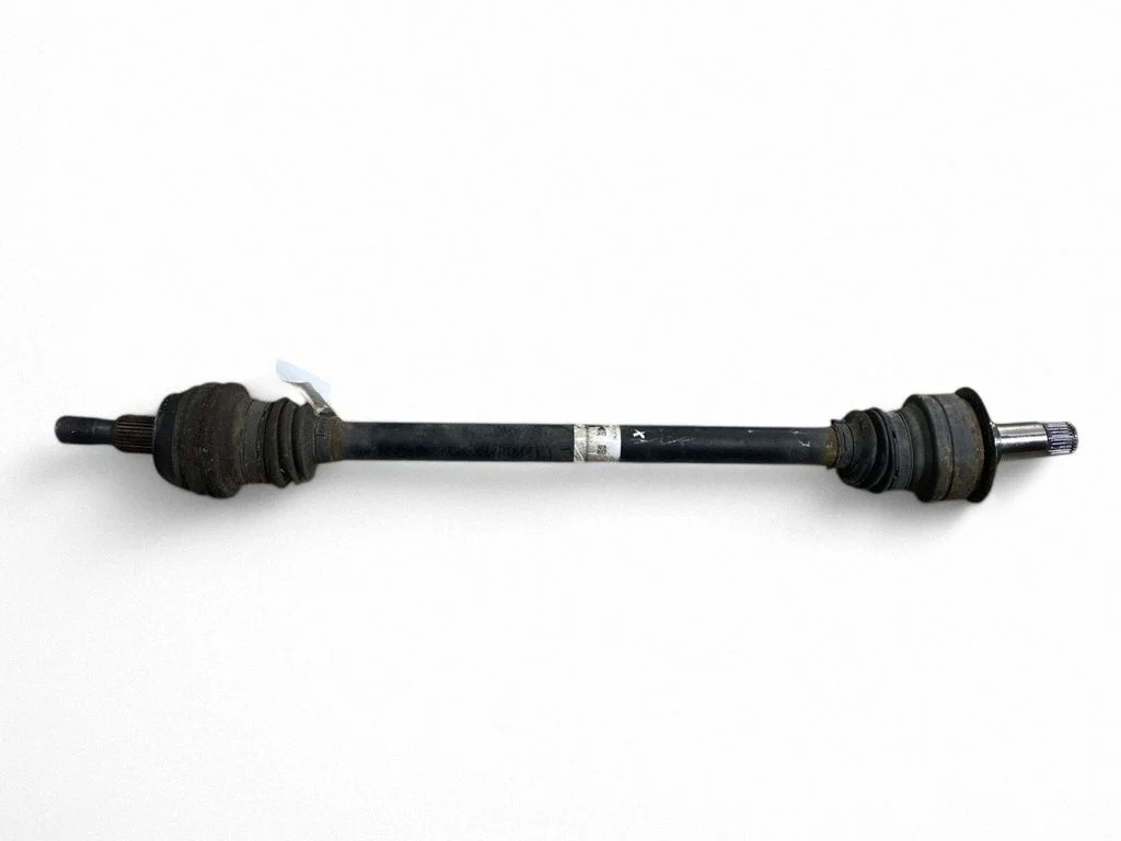 Tagumine pooltelg A1663501010