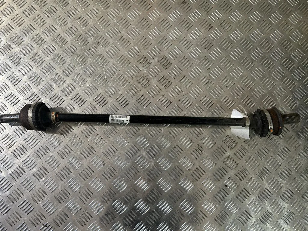 Tagumine pooltelg – Volvo XC90 (2014-)
