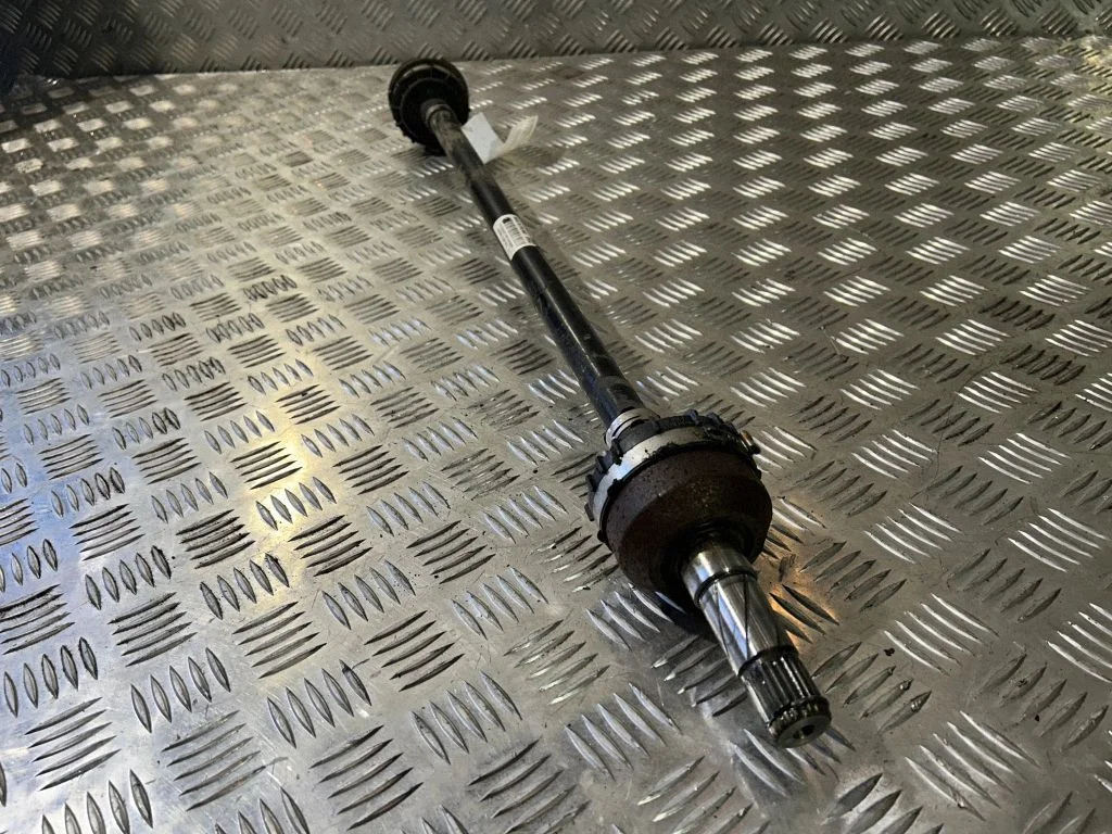 Rear driveshaft 31325816
