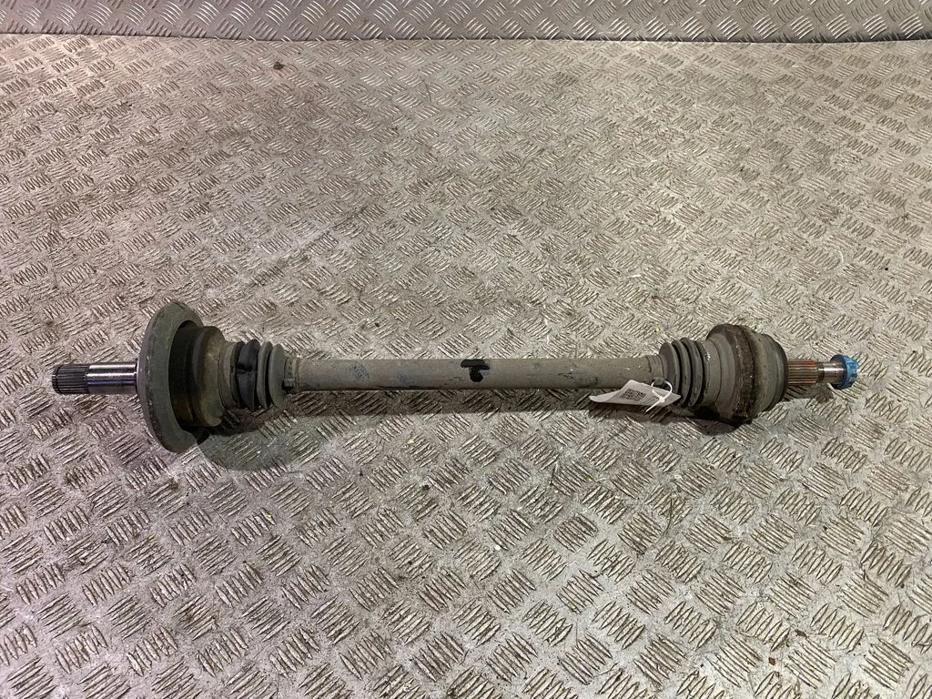 Rear driveshaft – left