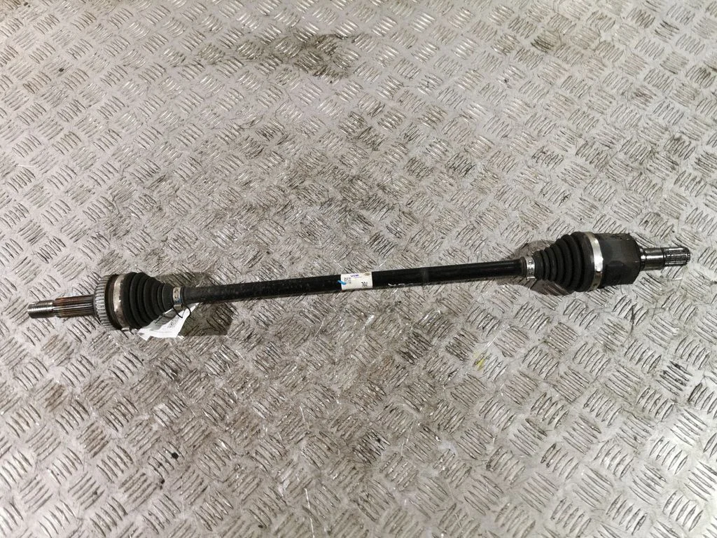 Rear driveshaft 49600D7000