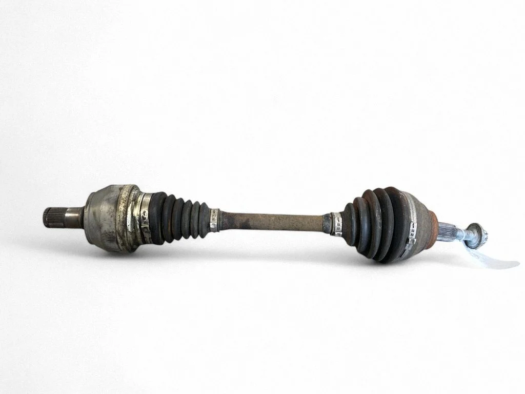 Front driveshaft – left