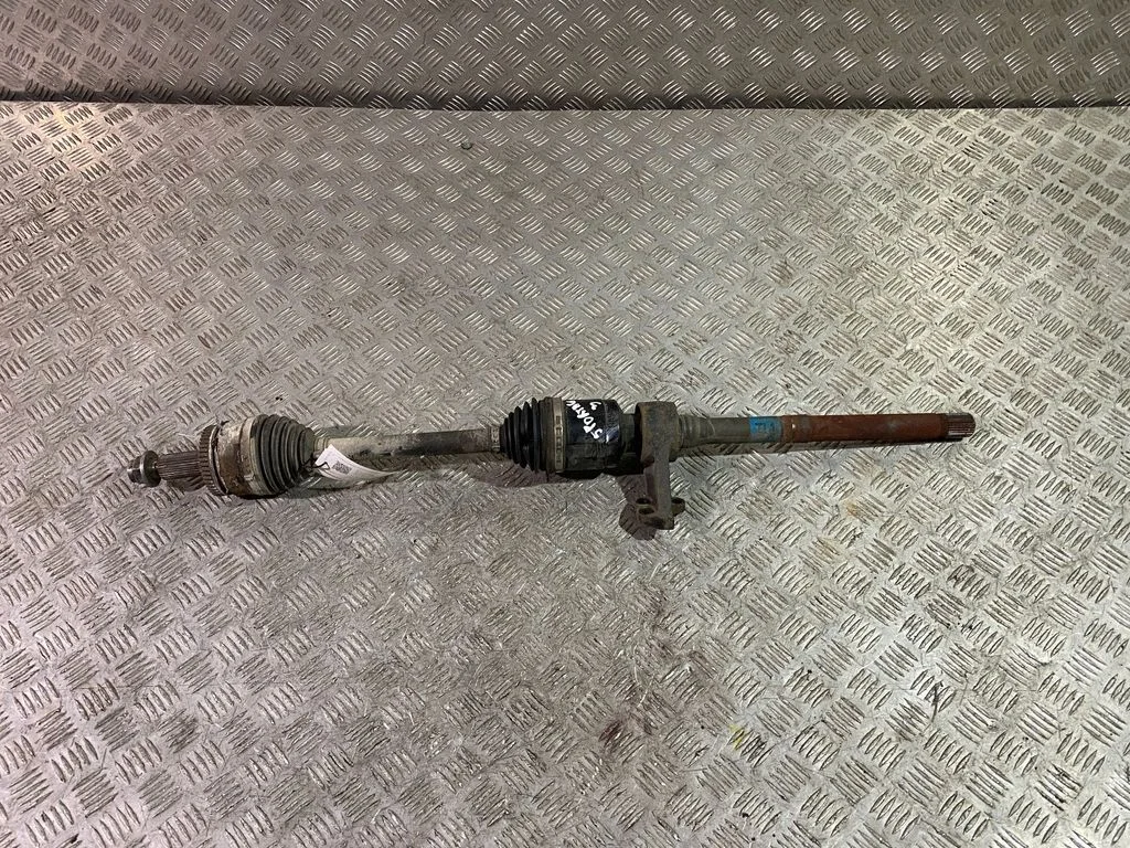 Front driveshaft 49560D3020