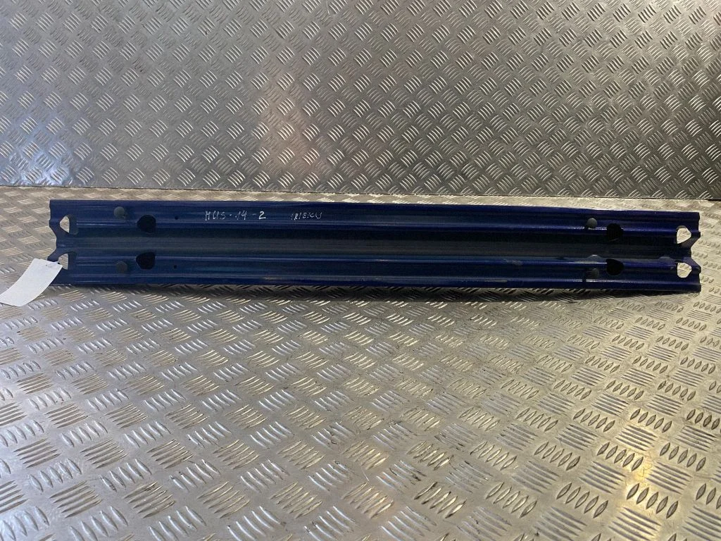 Belka zderzaka przedniego BR3317750A