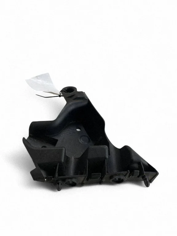 Front bumper mounting bracket 31383164