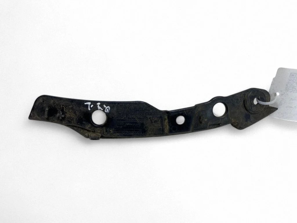 Front bumper mounting bracket 4M0807083