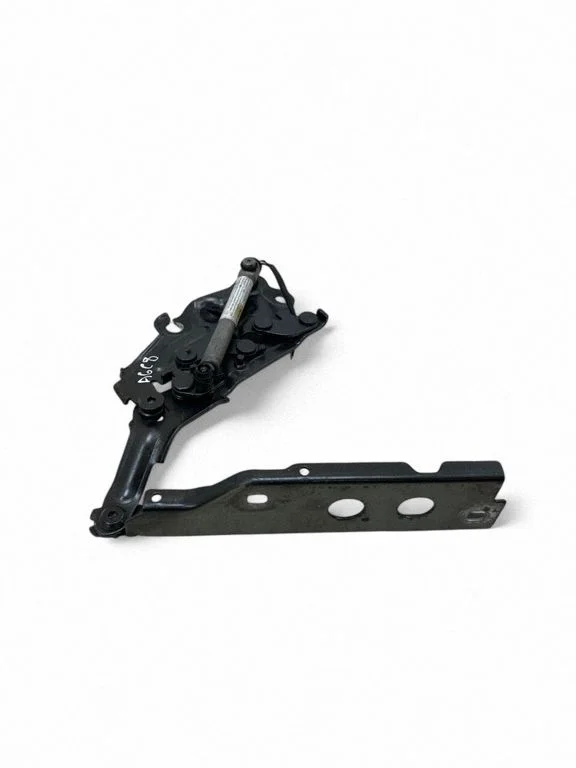 Mootorikapoti hinged 4K0823302A